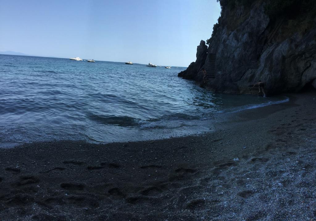 Il Capriccio Di Maria Guest House Vietri sul Mare Exterior photo
